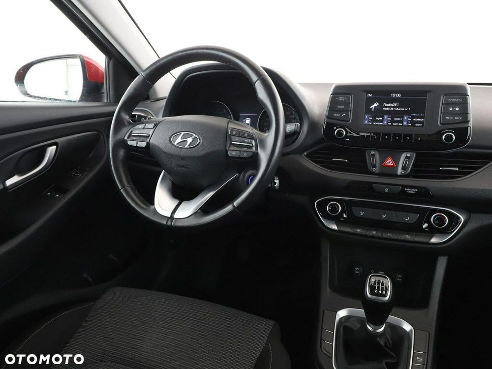 Hyundai i30 1.4 Select - 17