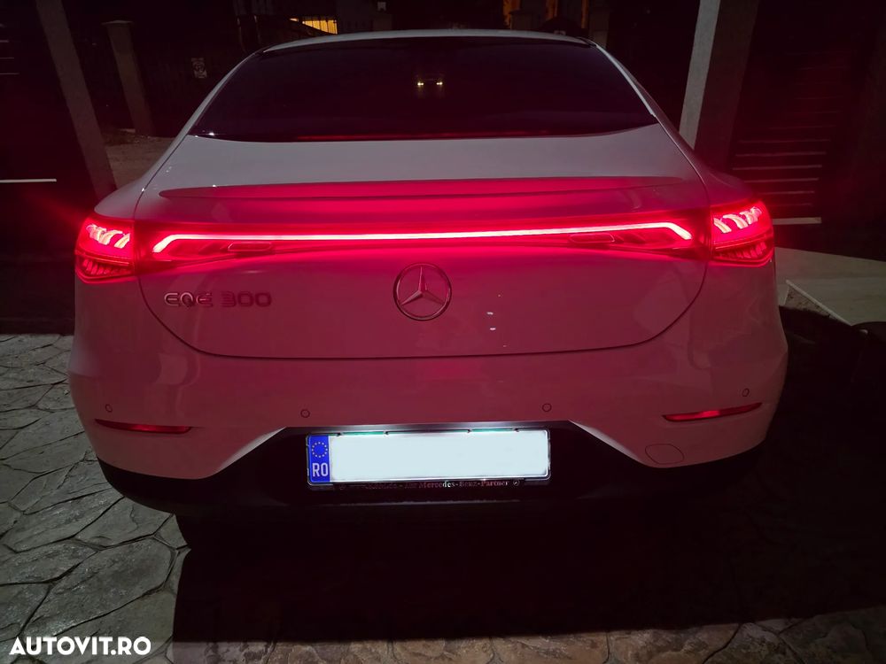 Mercedes-Benz EQE 300 - 32