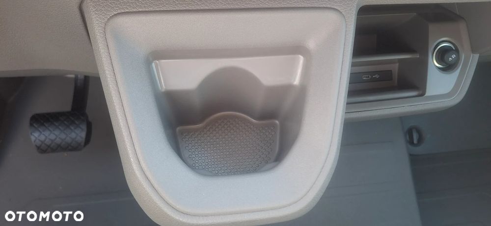 Volkswagen Crafter - 11