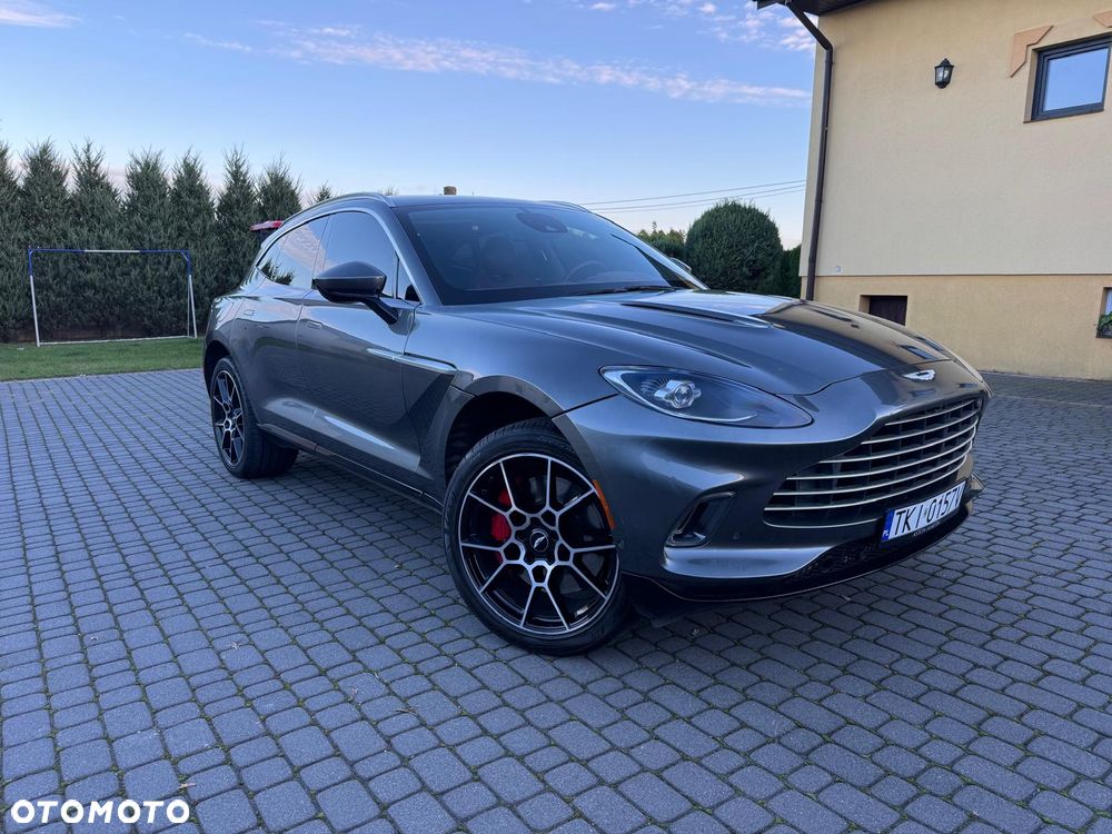 Aston Martin DBX