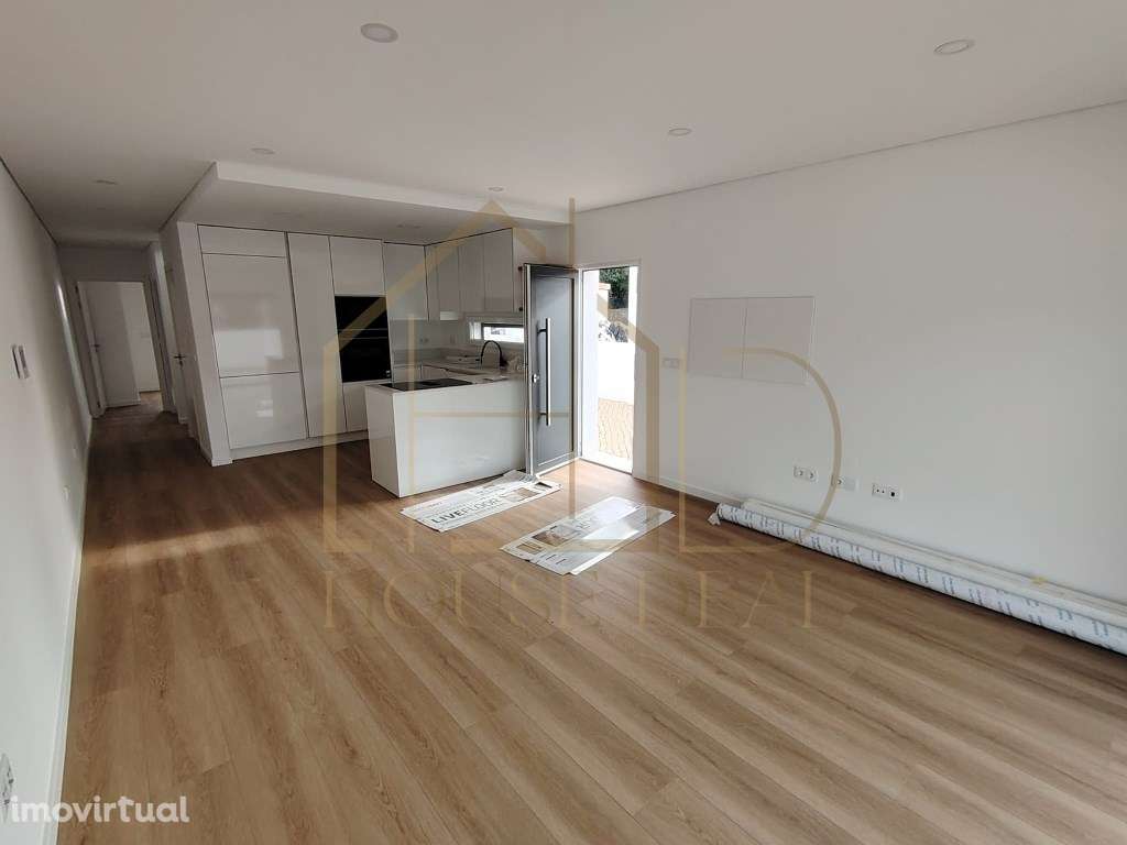 Moradia T3 com Pérgola. Pinhal do General. Fernão Ferro - Grande imagem: 5/35