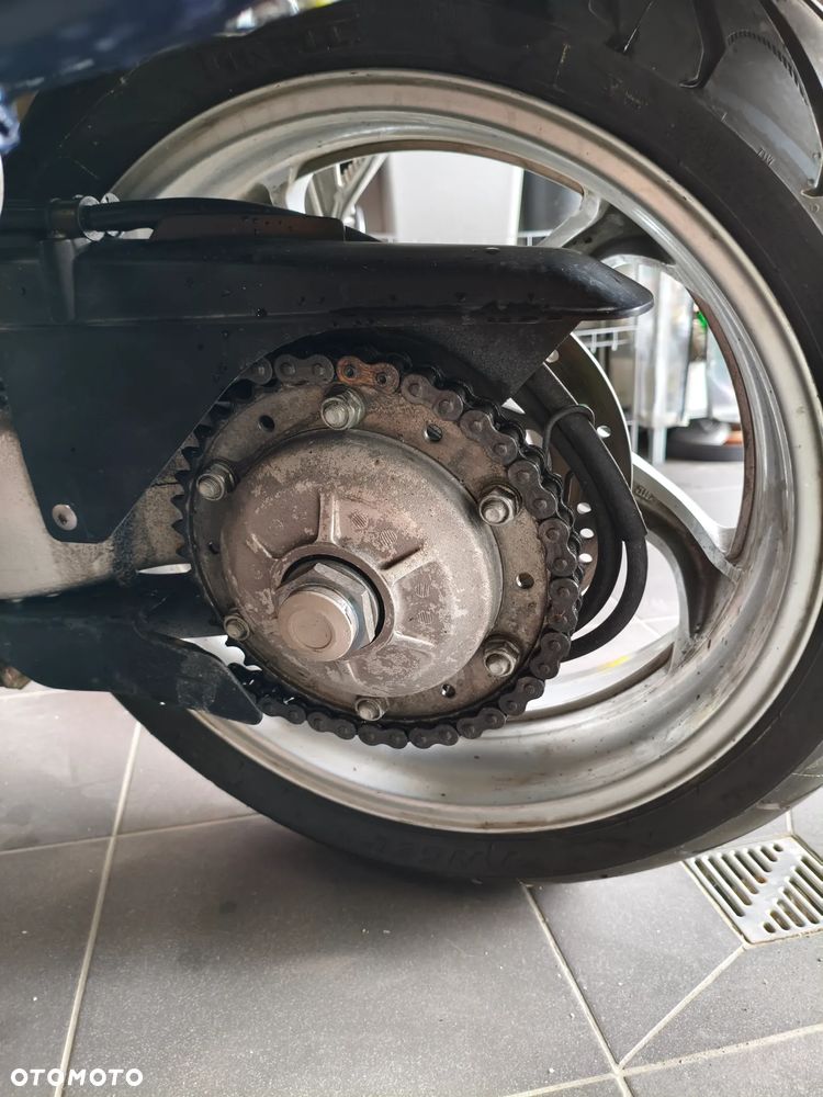 Honda VFR - 12