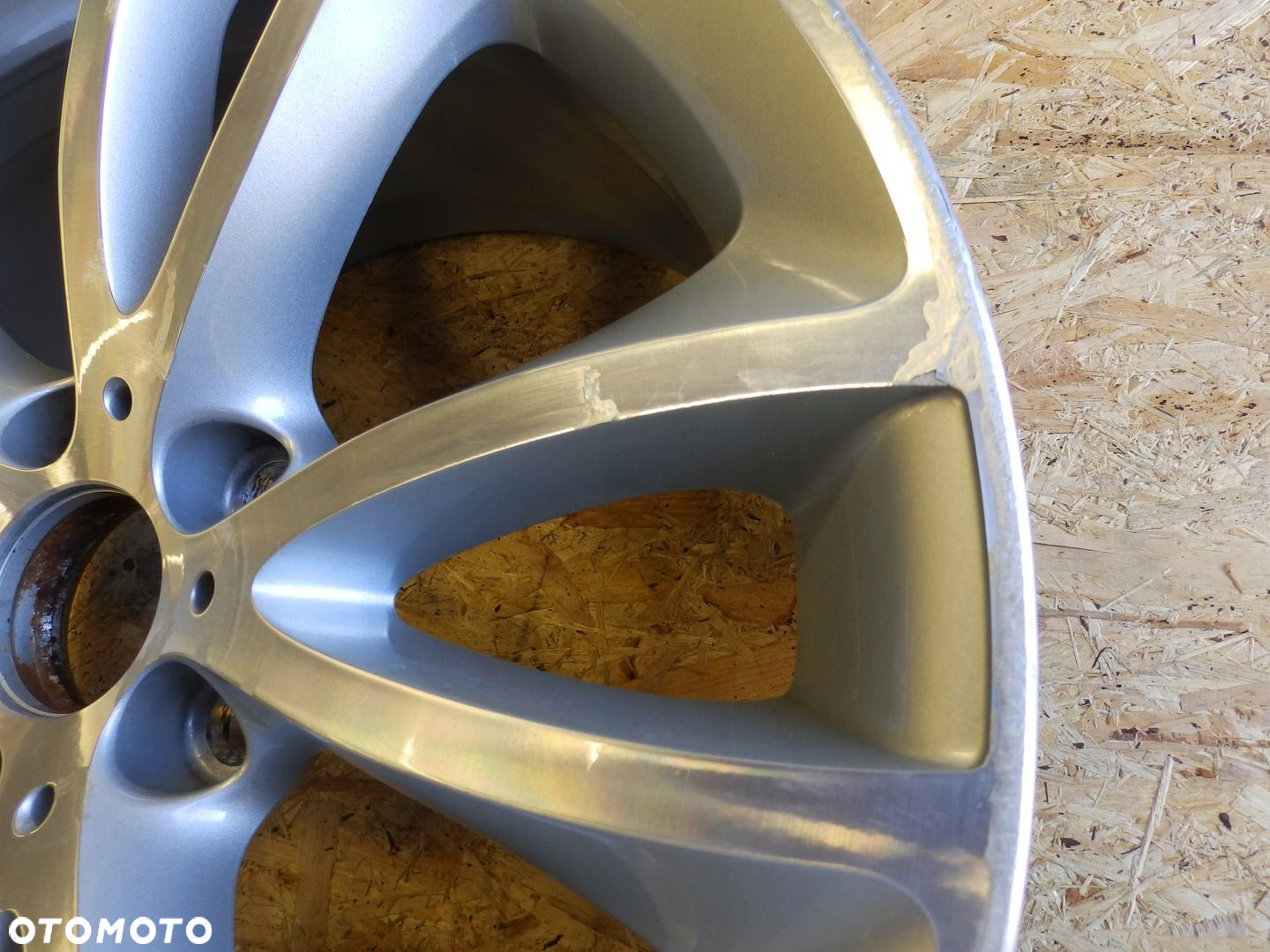 FELGA BMW F06 9Jx19EH2 IS44 ET44 5x120 - 4