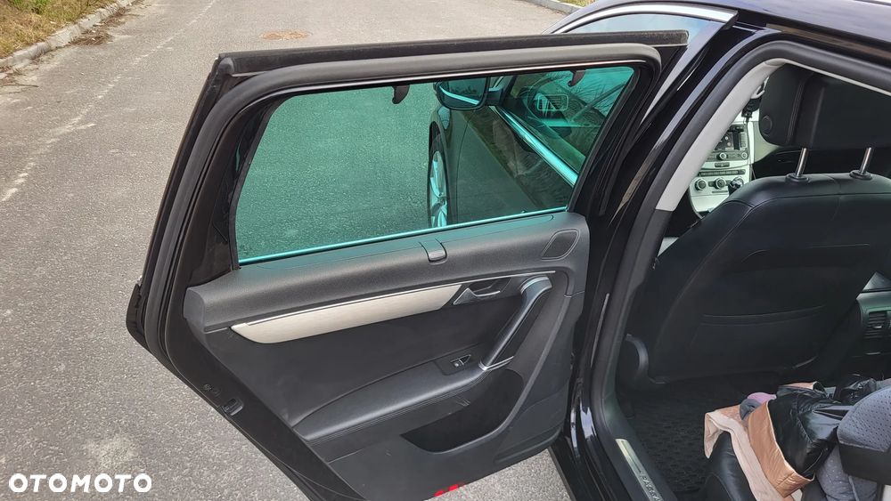 Volkswagen Passat 2.0 TDI DPF Highline - 9