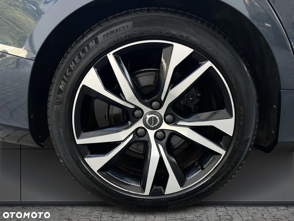 Volvo V60 B4 B R-Design - 39