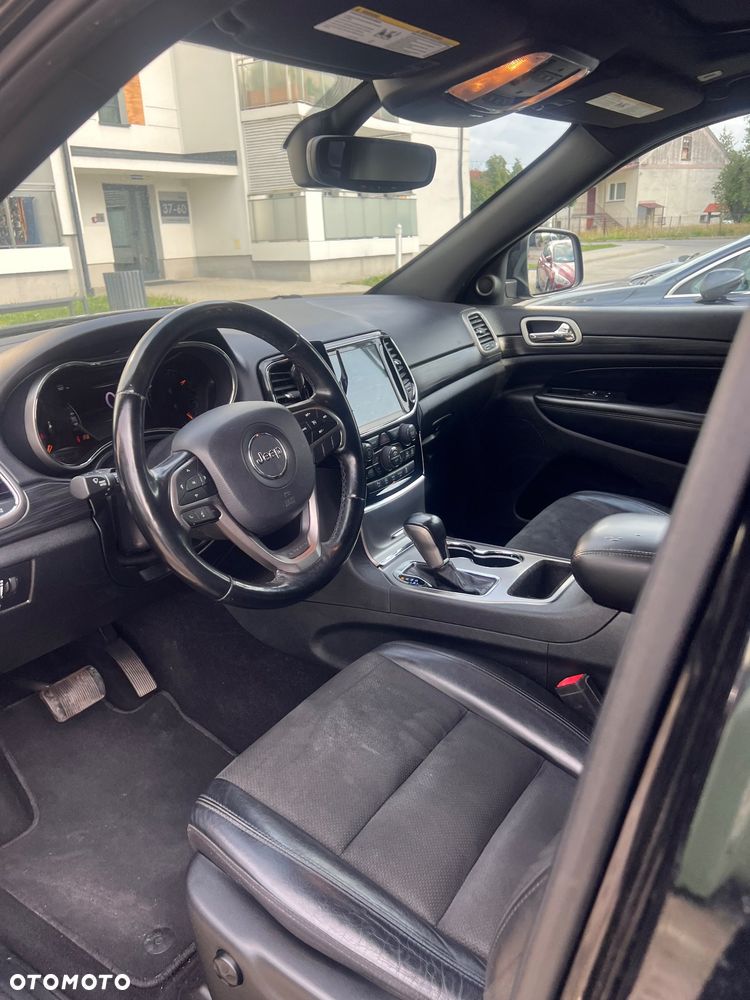 Jeep Grand Cherokee - 11