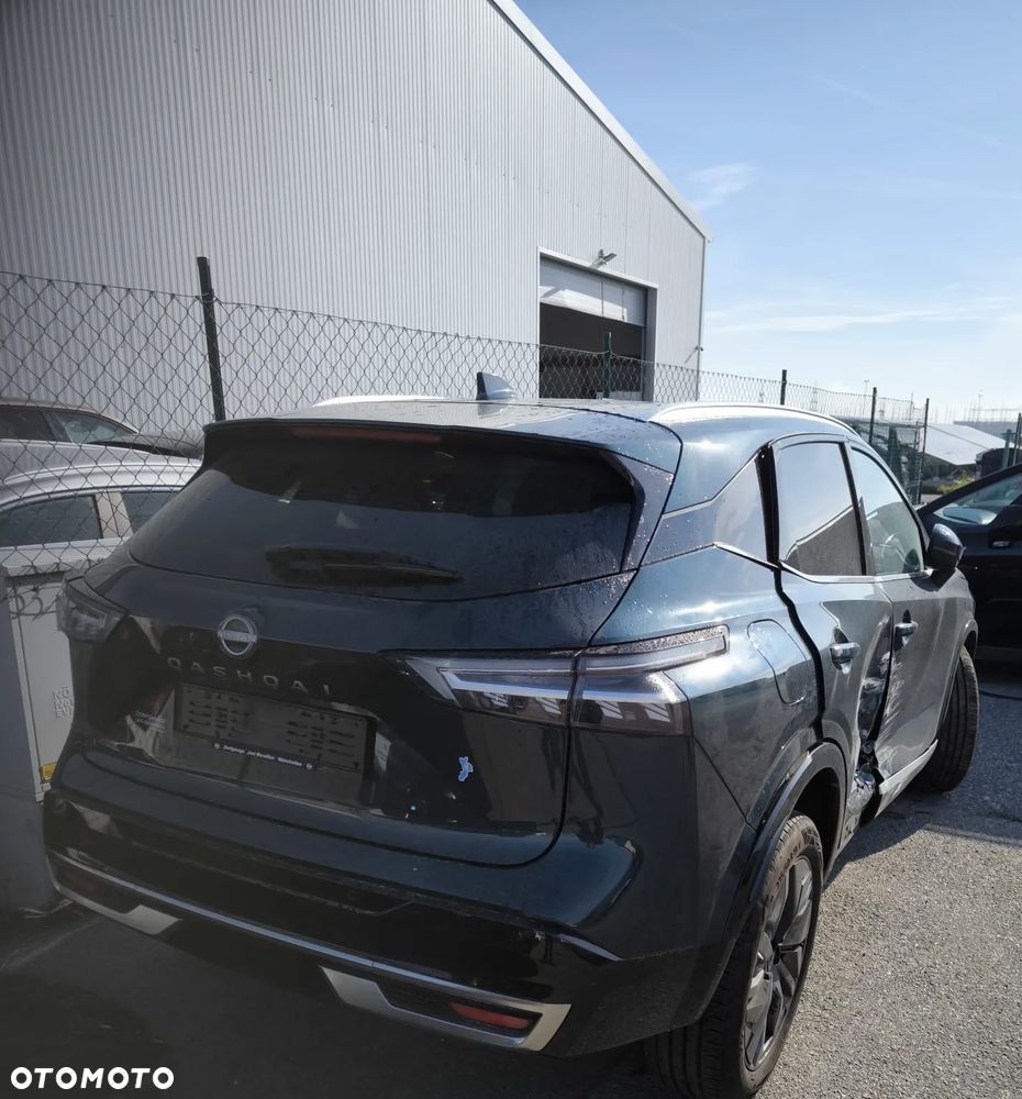 Nissan Qashqai - 1