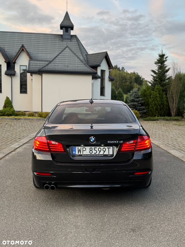 BMW Seria 5 520d Luxury Line - 6