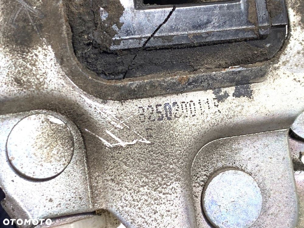 ZAMEK DRZWI SKRZYDEŁKOWYCH  RENAULT MASTER III Autobus (JV) 2011 - 2022 2.3 dCi 170 FWD (JV0L) 125 - 5