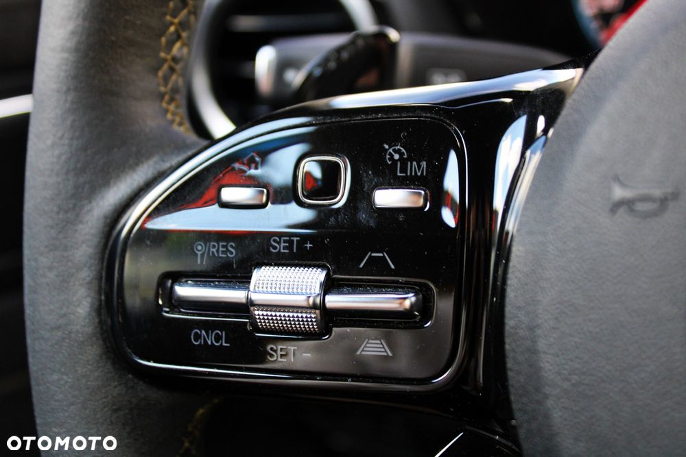 Mercedes-Benz AMG GT R - 11