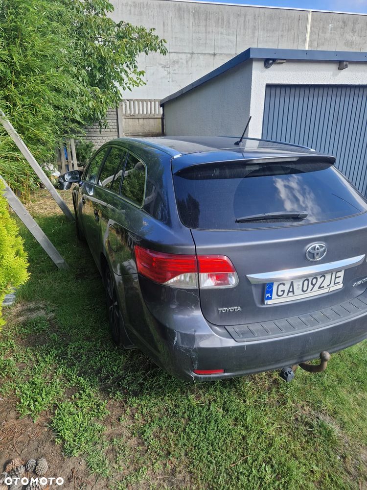 Toyota Avensis 2.0 D-4D Premium - 7