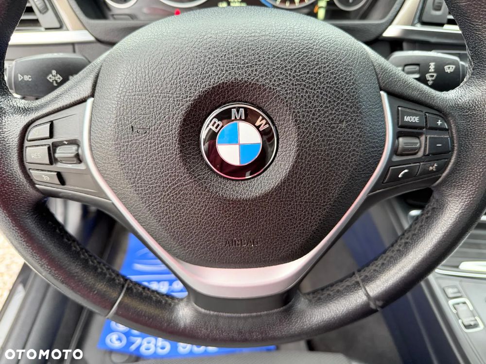 BMW Seria 3 320d Touring - 24