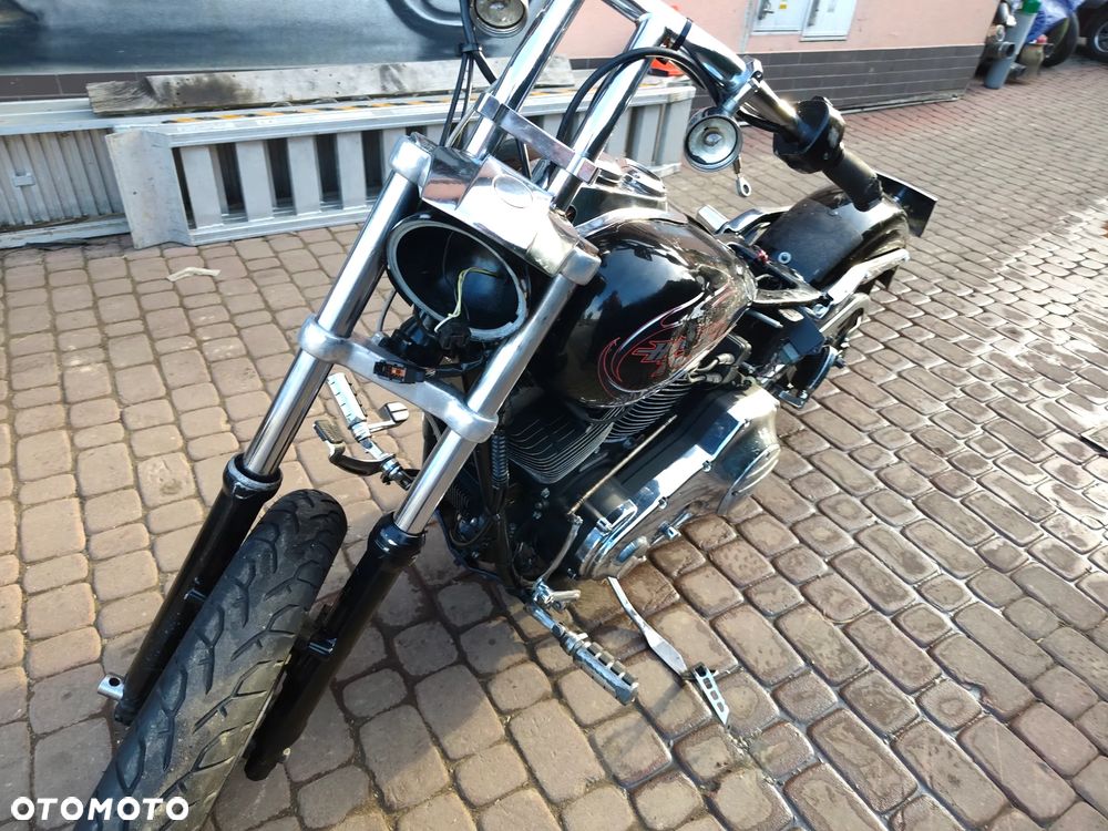 Harley-Davidson Dyna Super Glide - 31
