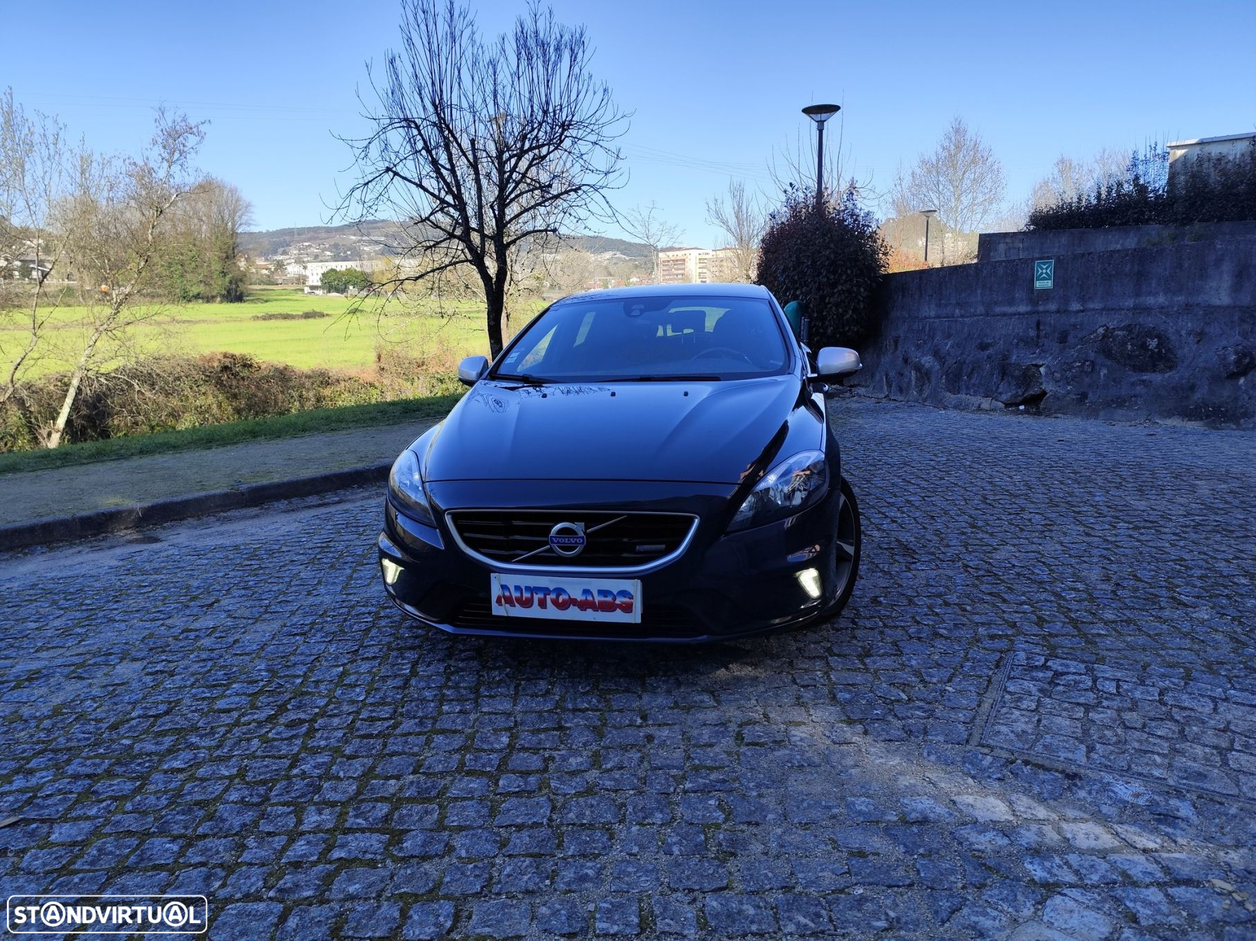 Volvo V40 1.6 D2 R-Design - 2