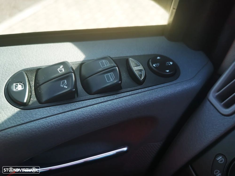 Mercedes-Benz Viano - 14