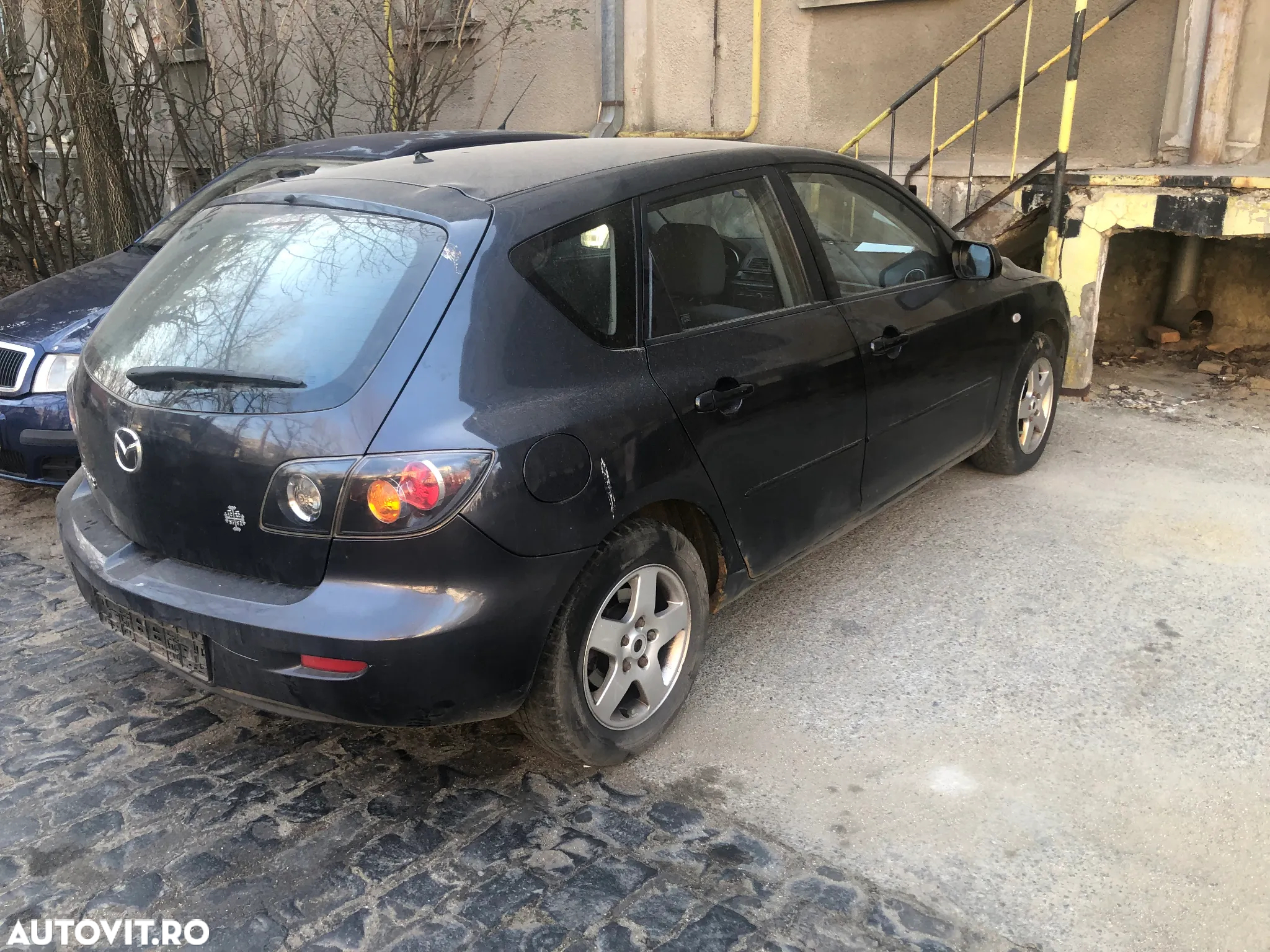 Dezmembrez Mazda 3 gri inchis motor diesel 2006 - 7