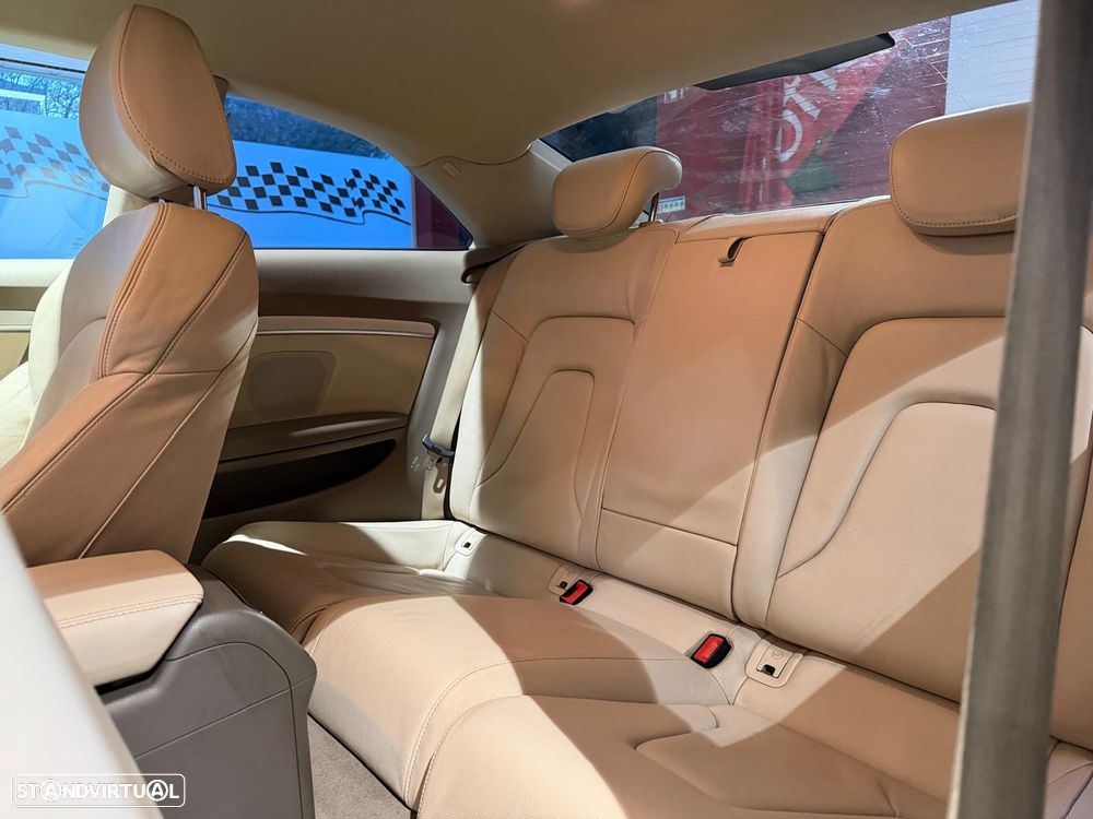 Audi A5 2.0 TDI S-line - 11