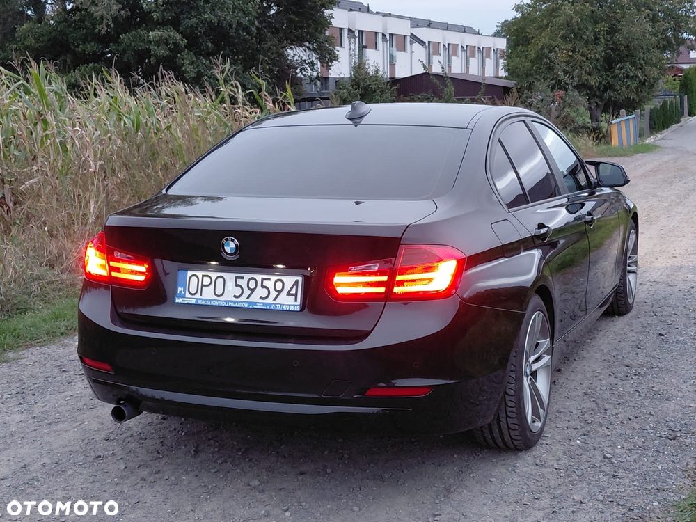 BMW Seria 3 318d Sport Line - 17