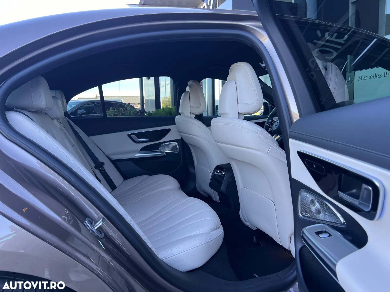 Mercedes-Benz E 300 4MATIC Aut. - 7