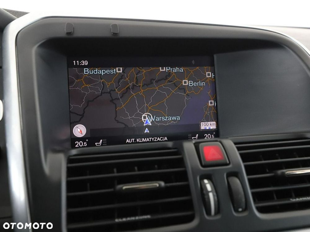 Volvo XC 60 D4 Geartronic Summum - 25
