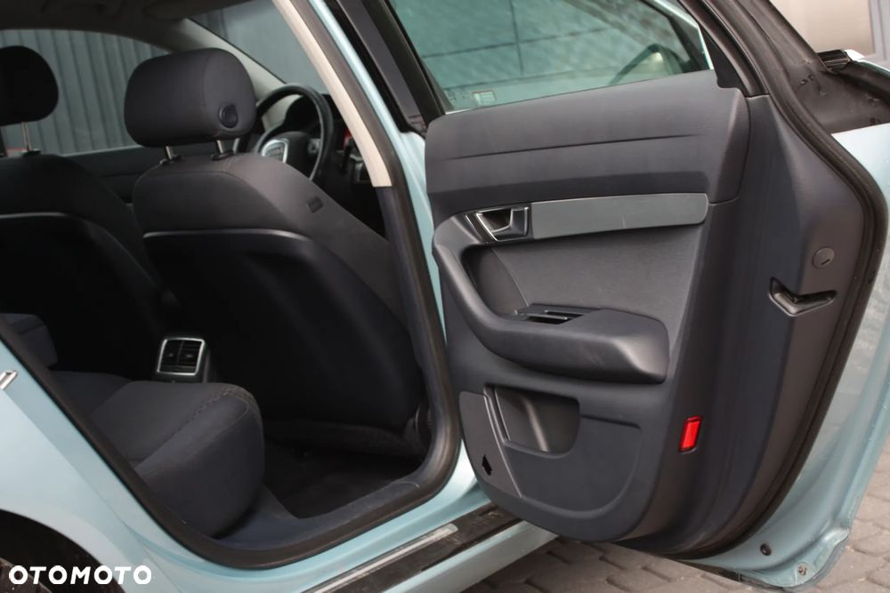 Audi A6 Avant - 33