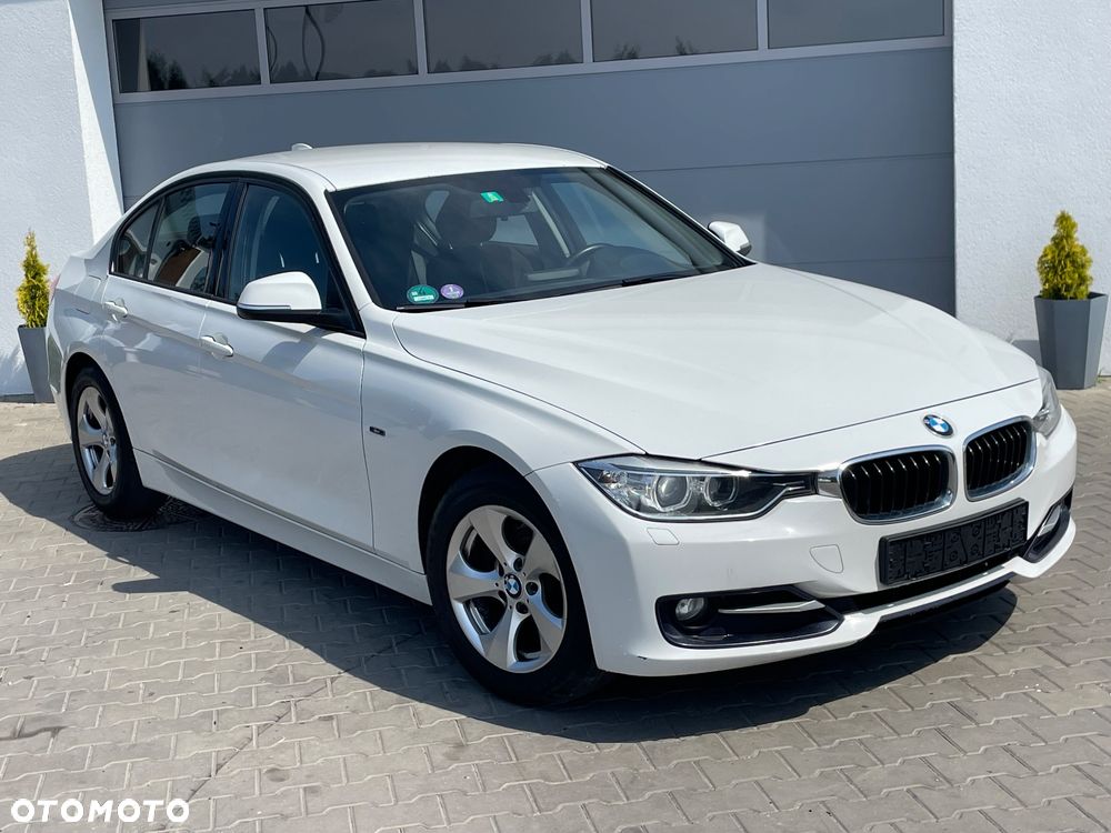 BMW Seria 3 320i Sport Line - 3