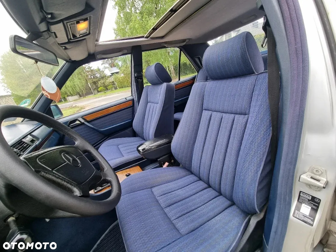 Mercedes-Benz W124 (1984-1993) - 27