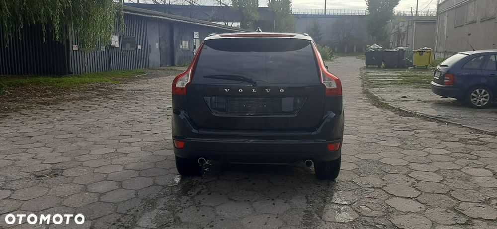 Volvo XC 60 D5 AWD Momentum - 6