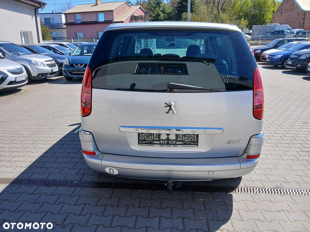 Peugeot 807 140 Family - 6