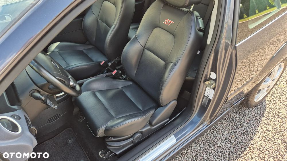 Ford Fiesta 2.0 ST - 15