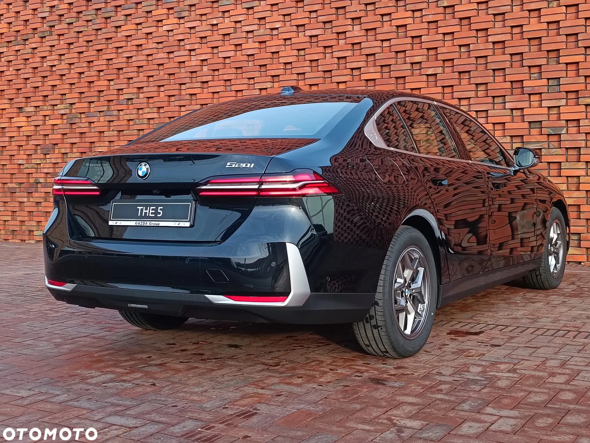 BMW Seria 5 520i mHEV - 6