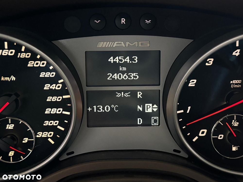 Mercedes-Benz ML - 16