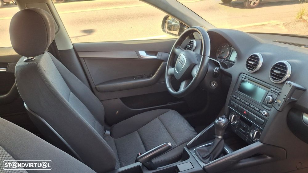 Audi A3 Sportback 1.6 TDI Attraction - 9