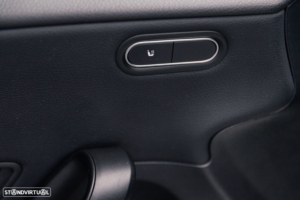 Mercedes-Benz A 200 Standard - 44