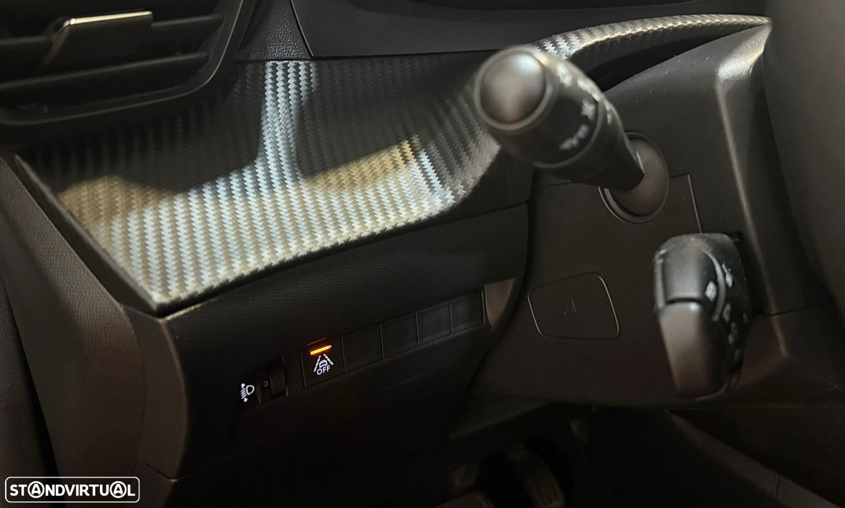 Peugeot 2008 1.2 PureTech Allure EAT8 - 21