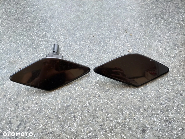 Zaślepka spryskiwacza lewa prawa renault scenic III Grand Scenic III NV676 czarny