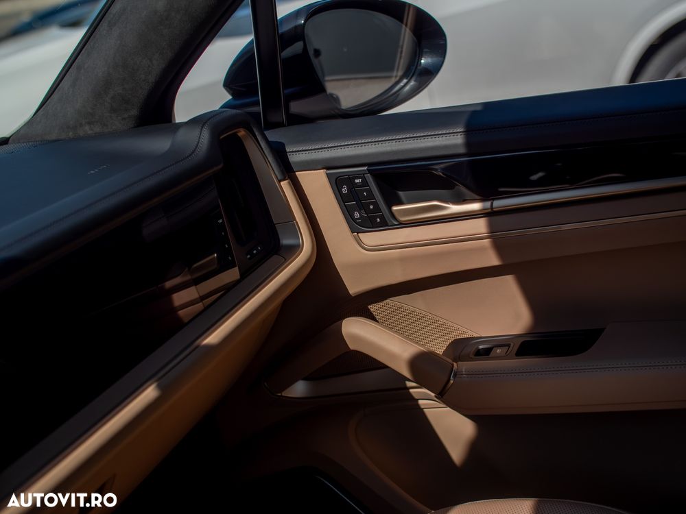 Porsche Cayenne - 17