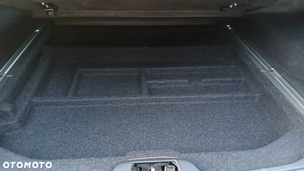 Volvo XC 70 D4 AWD Geartronic Momentum - 35