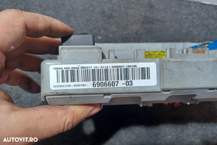 Panou sigurante si relee 6906607 - 03 BMW Seria 3 E91 [2004 - 2010] T - 4