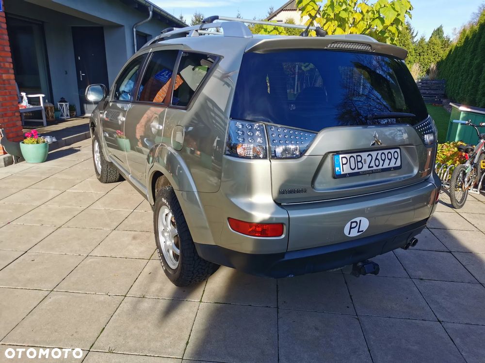 Mitsubishi Outlander 2.2 DI-D 4WD Intense - 15