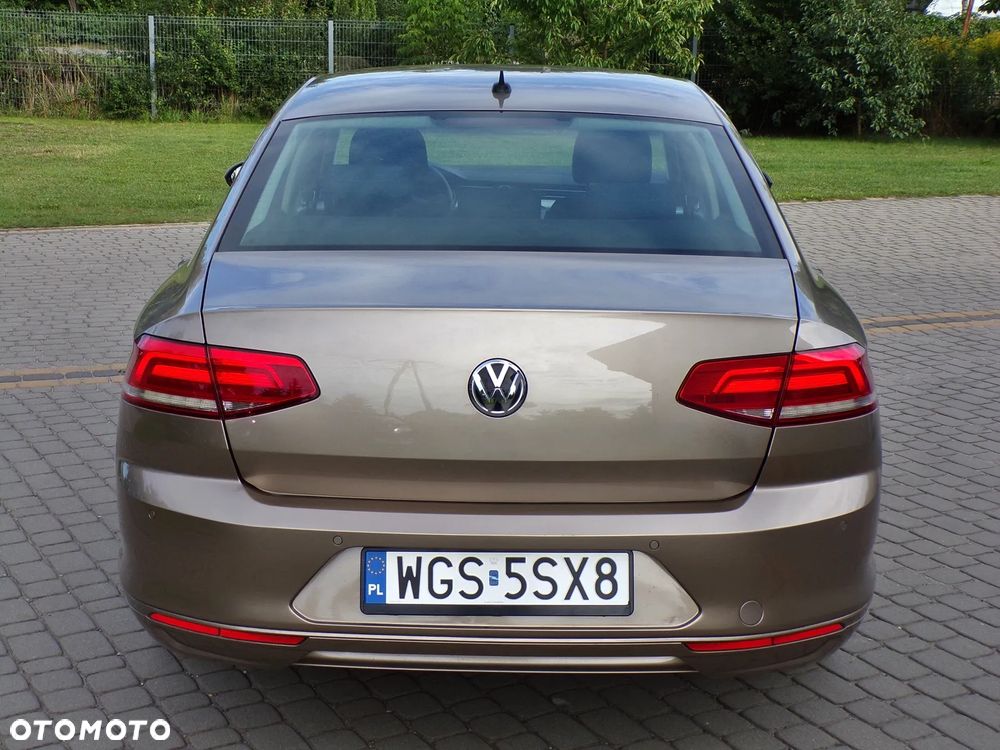 Volkswagen Passat 1.6 TDI (BlueMotion Technology) Comfortline - 9