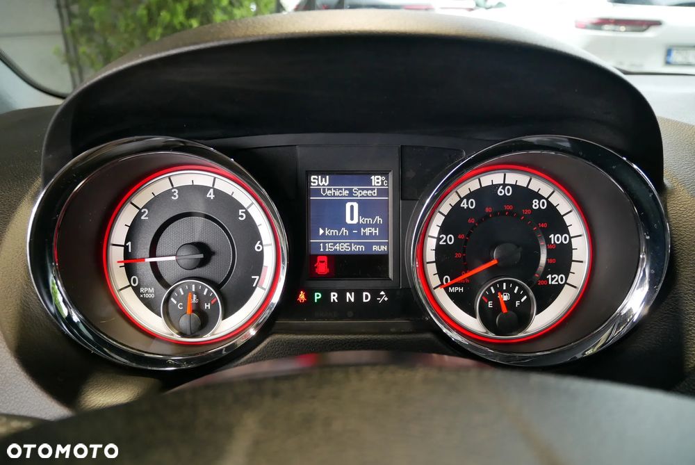 Dodge Grand Caravan - 22