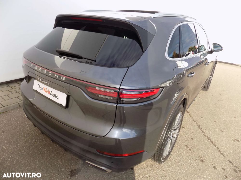 Porsche Cayenne Standard - 5
