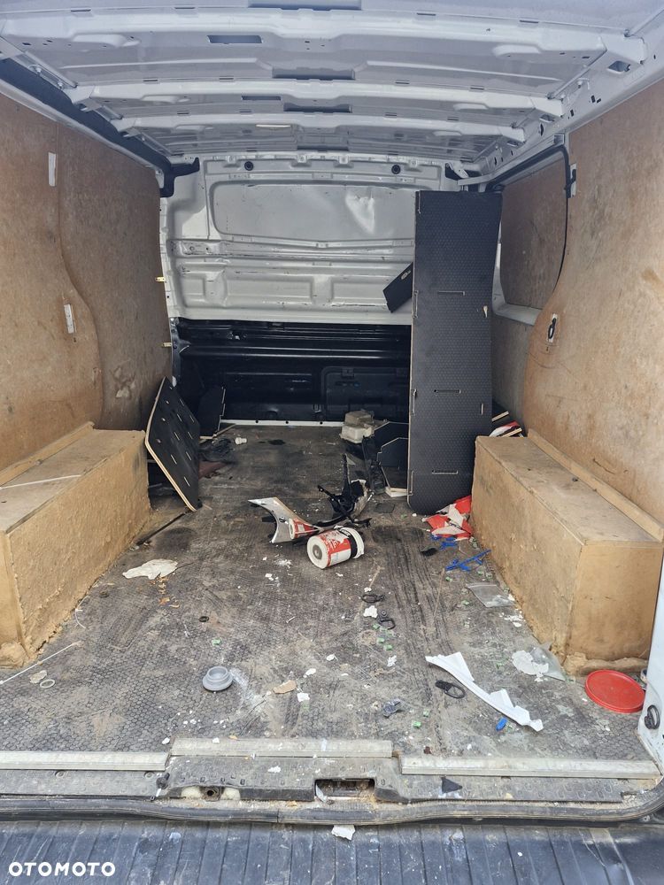 Renault TRAFIC - 10