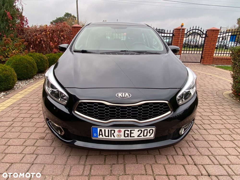 Kia Ceed - 8