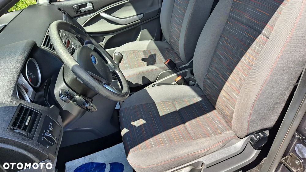 Ford C-MAX - 13
