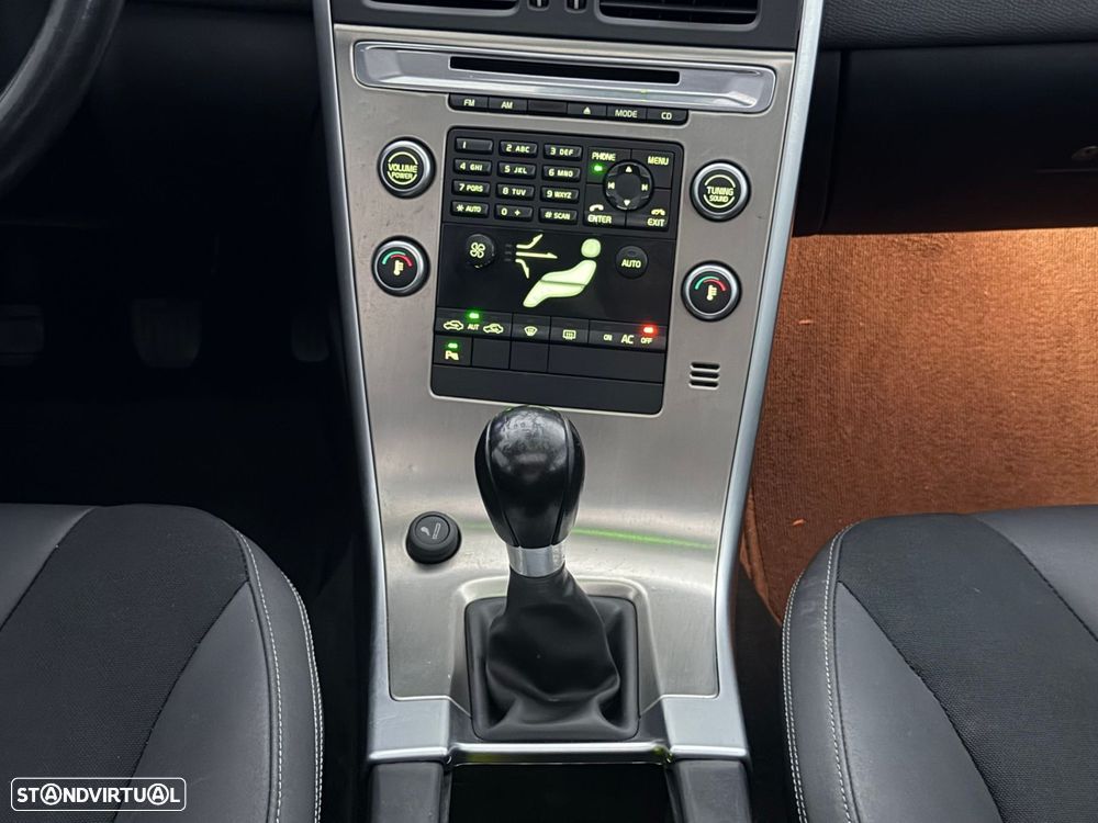 Volvo XC 60 2.0 D3 Drive Momentum - 22