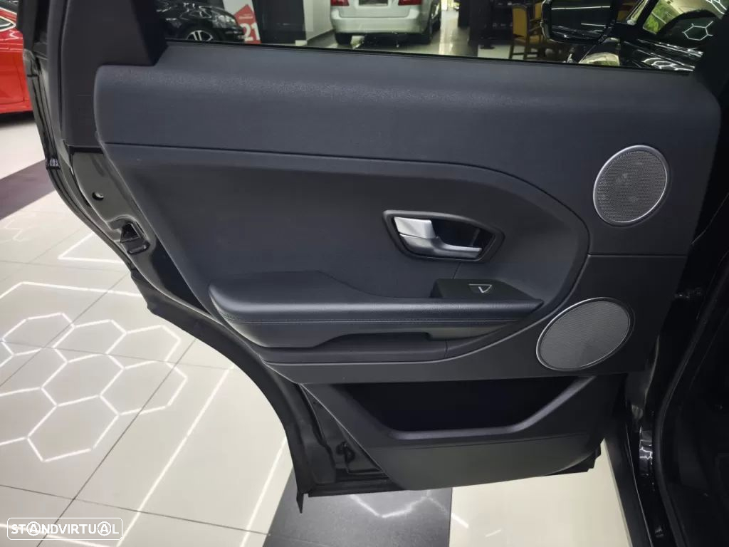 Land Rover Range Rover Evoque 2.2 SD4 Prestige Auto - 39