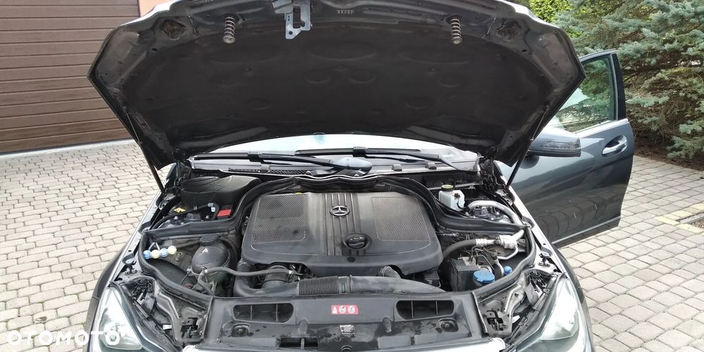 Mercedes-Benz Klasa C 200 T CDI DPF BlueEFFICIENCY Avantgarde - 9