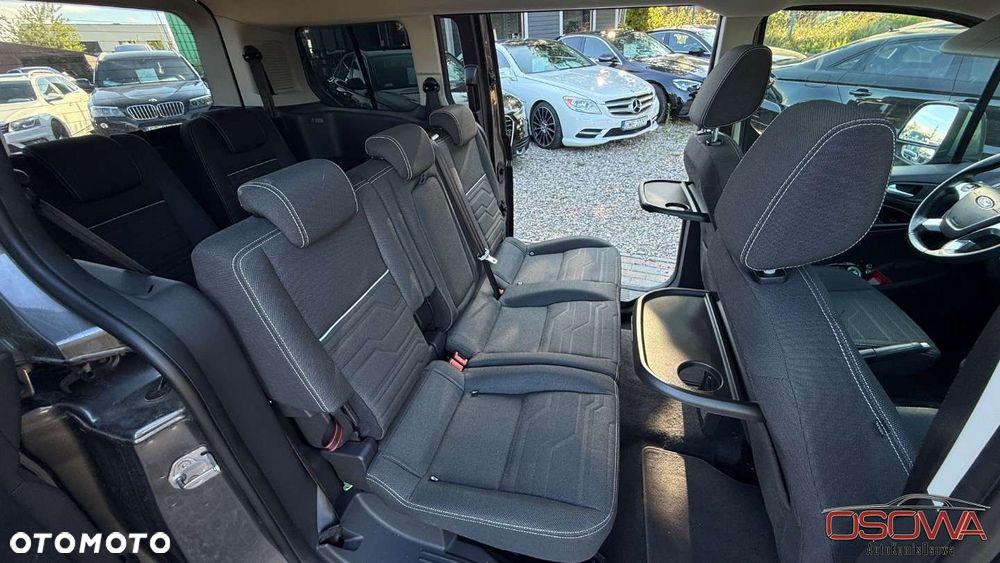 Ford Tourneo Connect Grand - 31